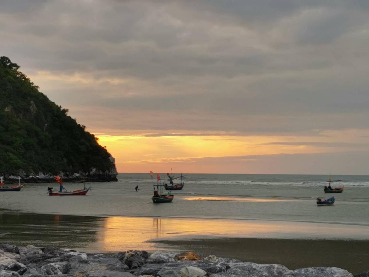 The Beach Boutique Resort Ban Pak Nam Pran エクステリア 写真