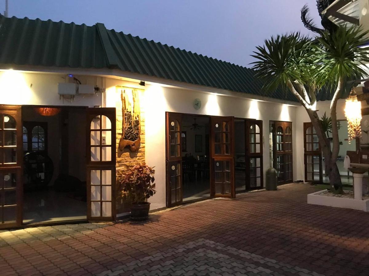The Beach Boutique Resort Ban Pak Nam Pran エクステリア 写真