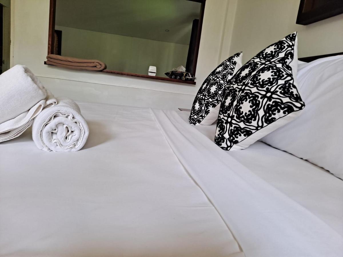 The Beach Boutique Resort Ban Pak Nam Pran エクステリア 写真